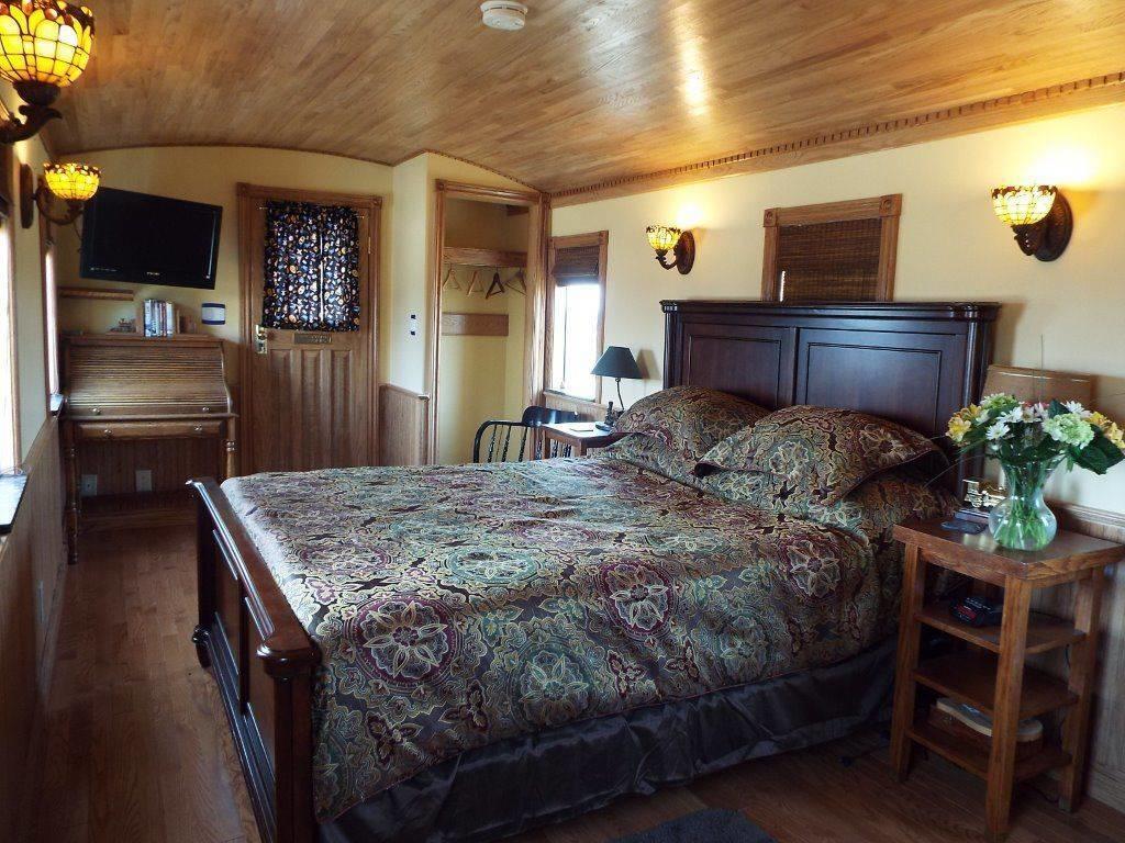 Clearview Station & Caboose B&B Creemore ภายนอก รูปภาพ